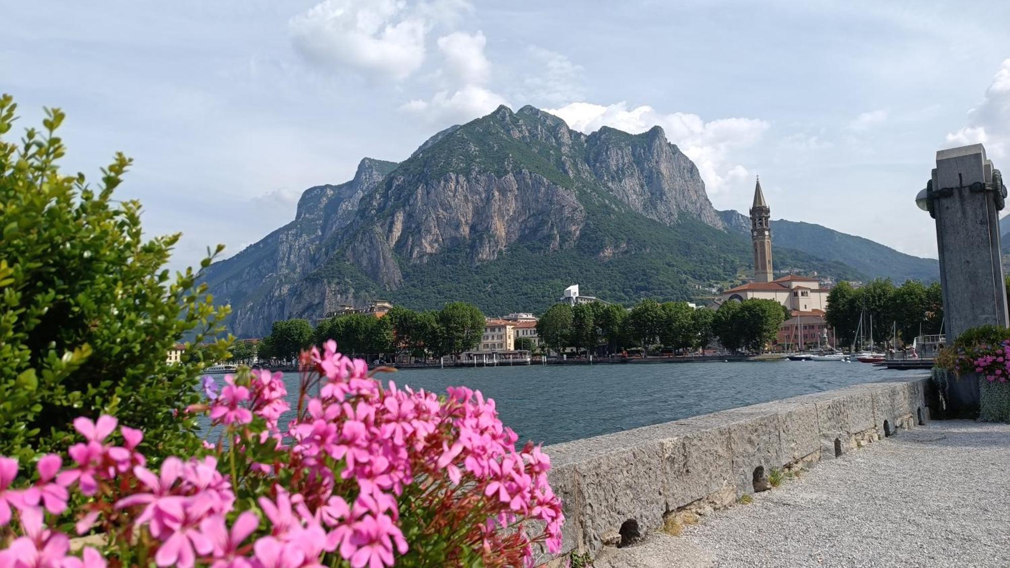 A Pochi Passi Dal Lago Vista Vicolo Lecco Exterior photo