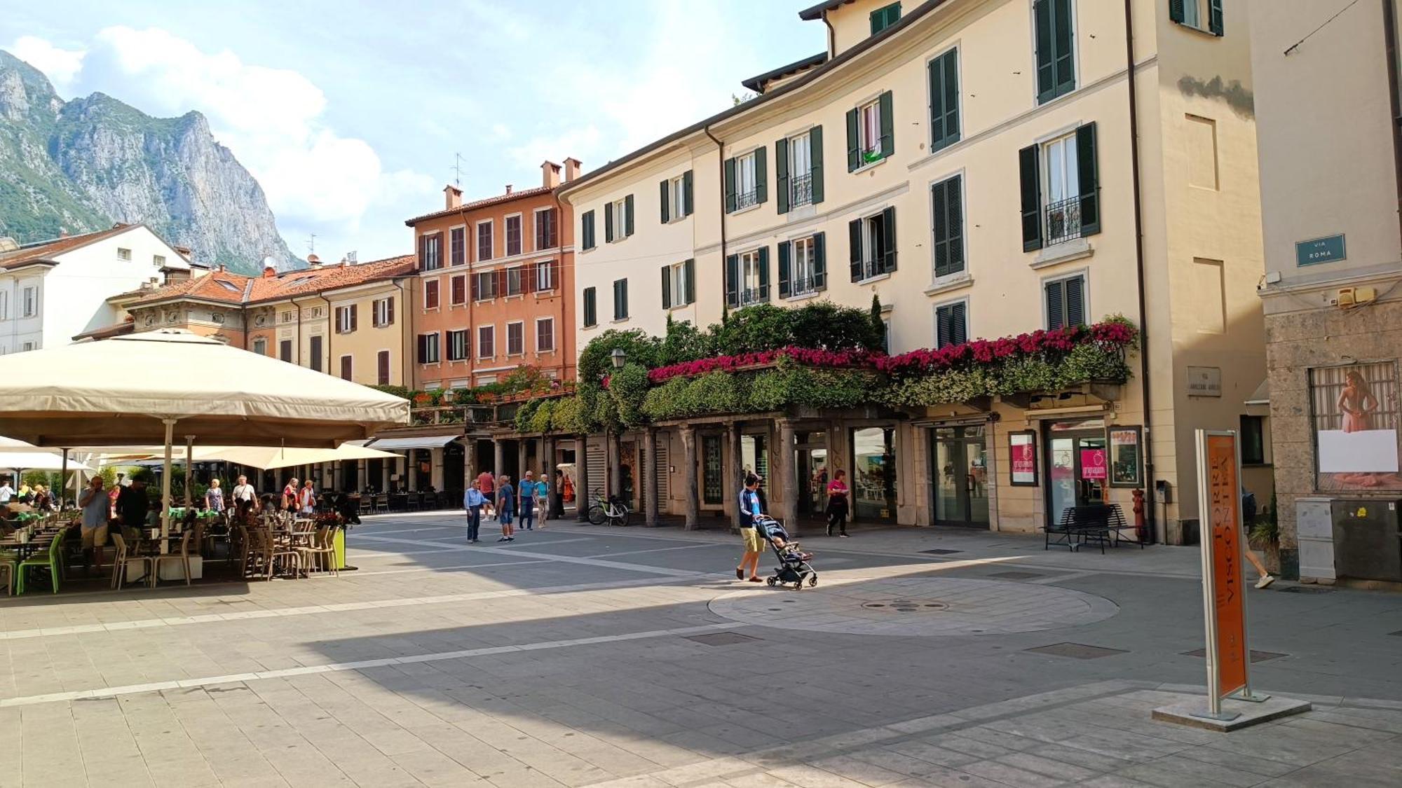 A Pochi Passi Dal Lago Vista Vicolo Lecco Exterior photo