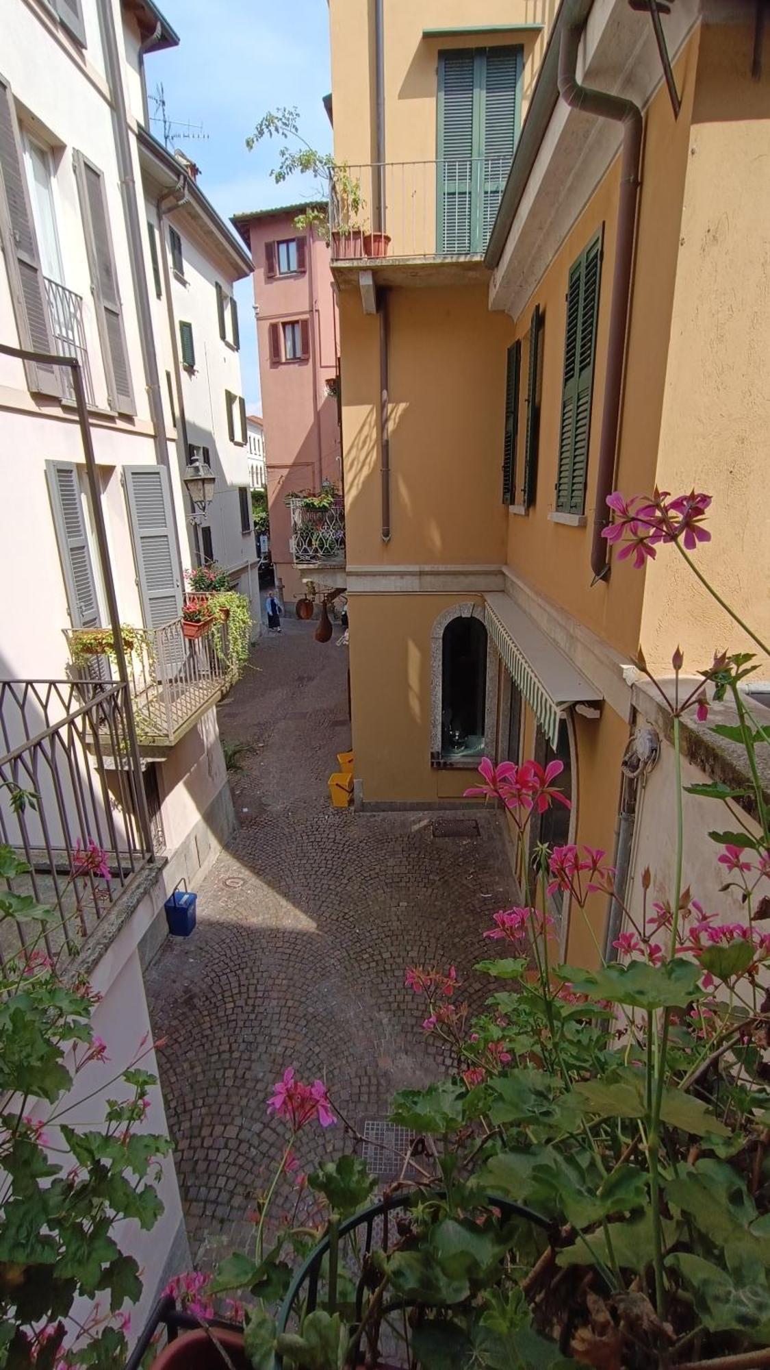 A Pochi Passi Dal Lago Vista Vicolo Lecco Exterior photo